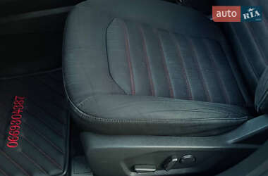 Седан Ford Fusion 2016 в 