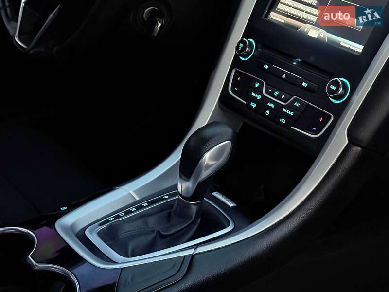 Седан Ford Fusion 2016 в Харкові