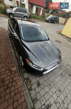 Седан Ford Fusion 2015 в 