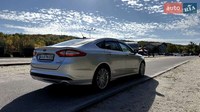 Седан Ford Fusion 2014 в Днепре