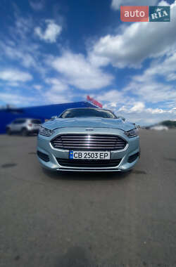Седан Ford Fusion 2014 в Варве