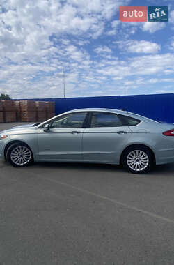 Седан Ford Fusion 2014 в 