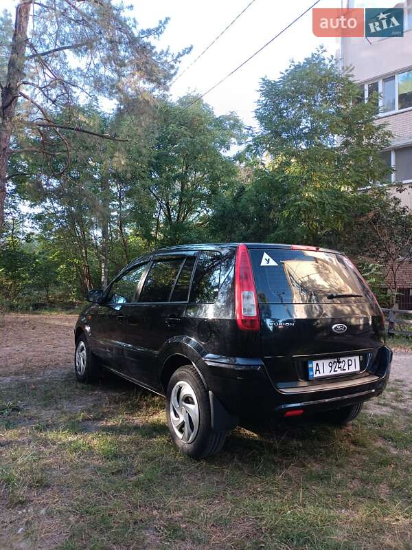 Хетчбек Ford Fusion 2010 в Ірпені
