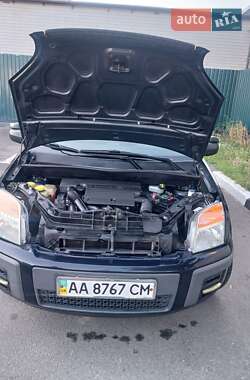Хэтчбек Ford Fusion 2007 в 