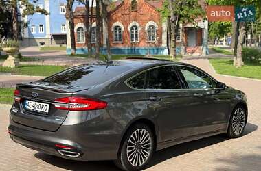Седан Ford Fusion 2016 в 