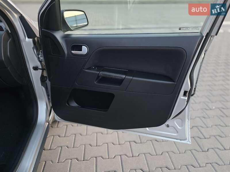 Хэтчбек Ford Fusion 2008 в Луцке