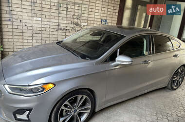 Седан Ford Fusion 2019 в 