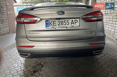 Седан Ford Fusion 2019 в 
