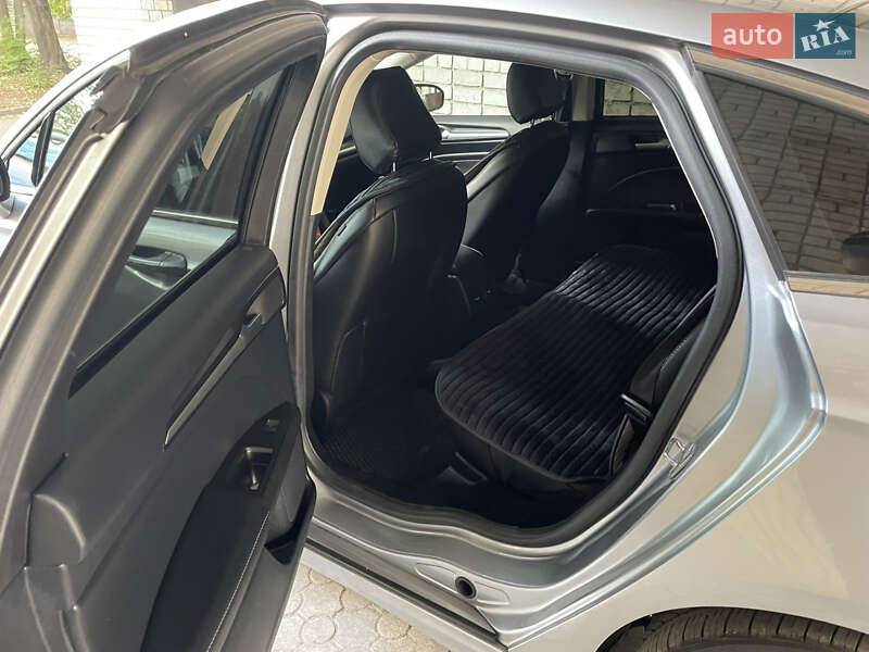 Седан Ford Fusion 2019 в Днепре