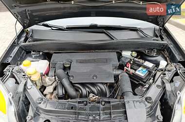Хэтчбек Ford Fusion 2011 в 