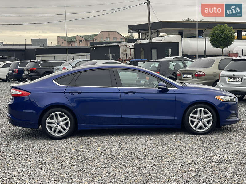 Седан Ford Fusion 2015 в Чернівцях