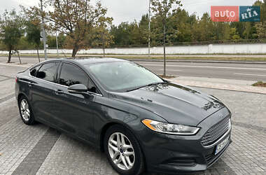 Седан Ford Fusion 2014 в Києві