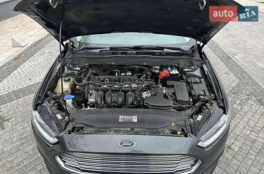 Седан Ford Fusion 2014 в 