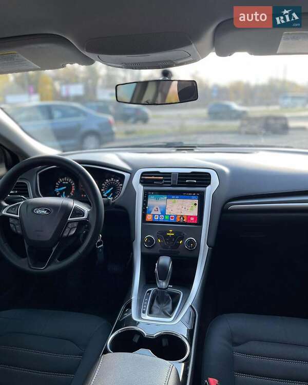 Седан Ford Fusion 2015 в Львове