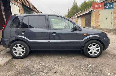 Хэтчбек Ford Fusion 2011 в 