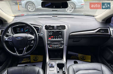 Седан Ford Fusion 2018 в 