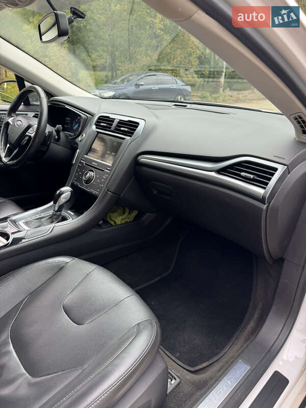 Седан Ford Fusion 2014 в Києві фото 5 Седан Ford Fusion 2014 в Києві