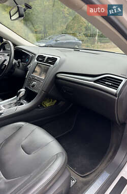 Седан Ford Fusion 2014 в 
