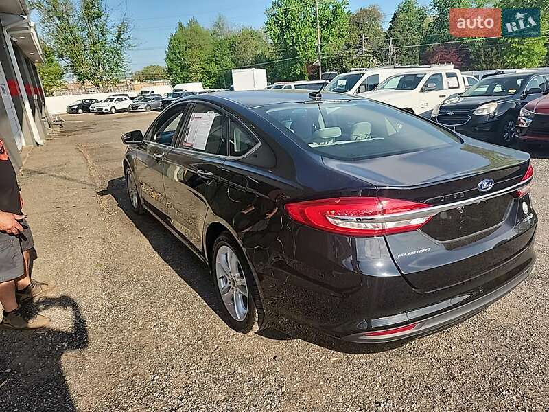 Седан Ford Fusion 2018 в Тернополі