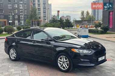 Седан Ford Fusion 2013 в 