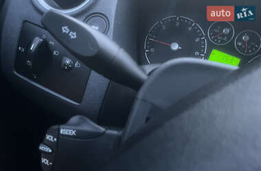 Хетчбек Ford Fusion 2012 в 