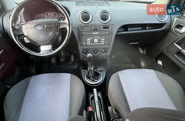 Хетчбек Ford Fusion 2012 в 