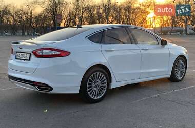 Седан Ford Fusion 2015 в  фото 5 Седан Ford Fusion 2015 в