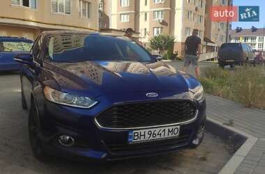 Седан Ford Fusion 2012 в Южном