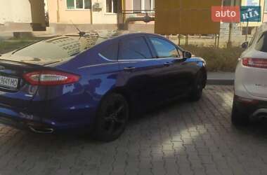 Седан Ford Fusion 2012 в 