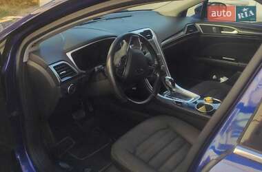 Седан Ford Fusion 2012 в 