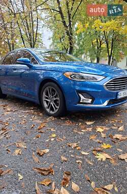 Седан Ford Fusion 2018 в 