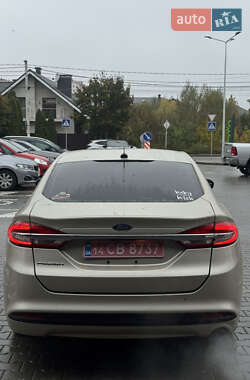 Седан Ford Fusion 2017 в 