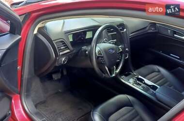 Седан Ford Fusion 2018 в 
