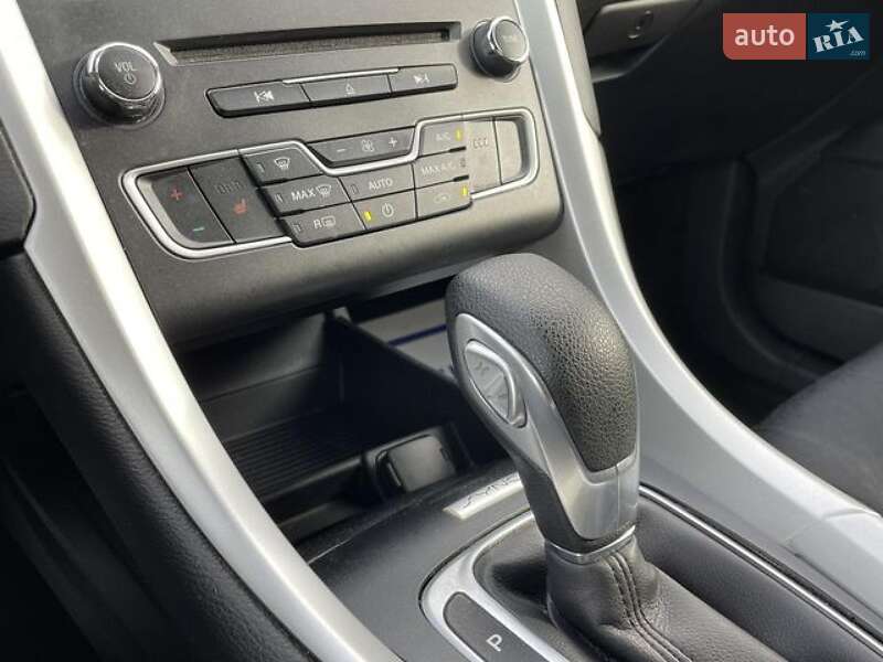 Седан Ford Fusion 2016 в Тернополі
