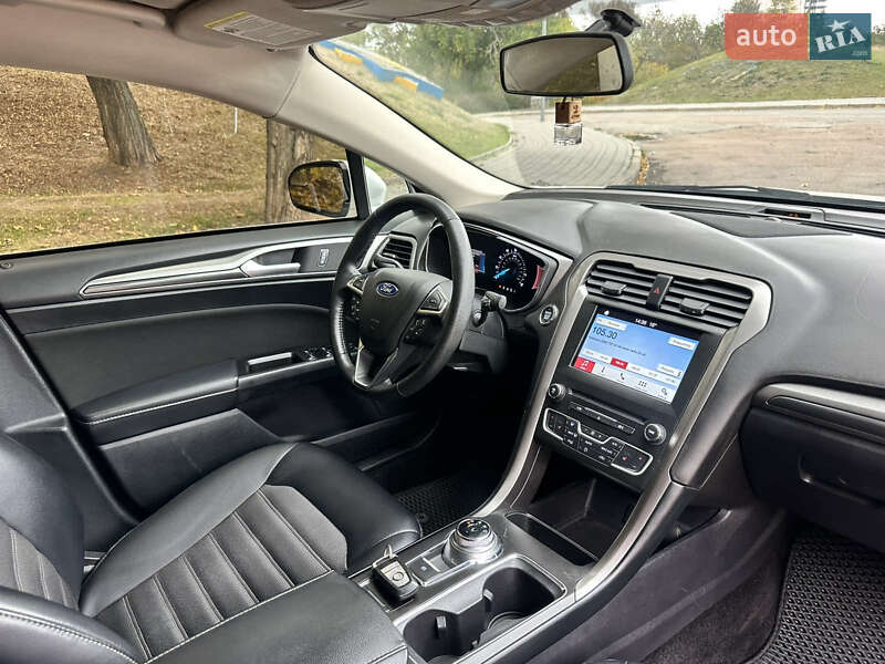 Седан Ford Fusion 2017 в Кропивницком