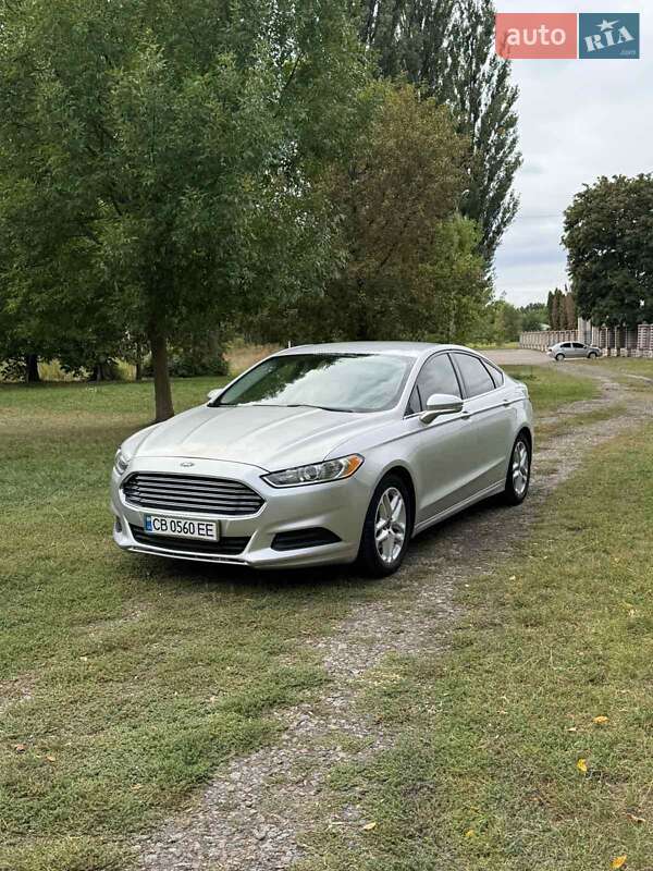 Седан Ford Fusion 2015 в 