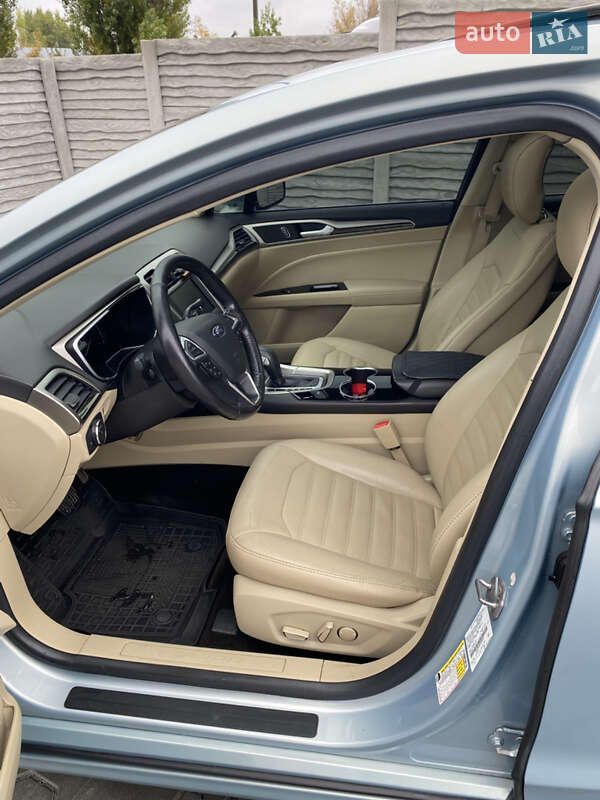 Седан Ford Fusion 2014 в Тернополі