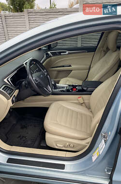 Седан Ford Fusion 2014 в 