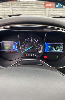Седан Ford Fusion 2014 в 