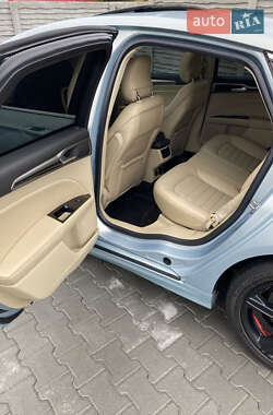 Седан Ford Fusion 2014 в 