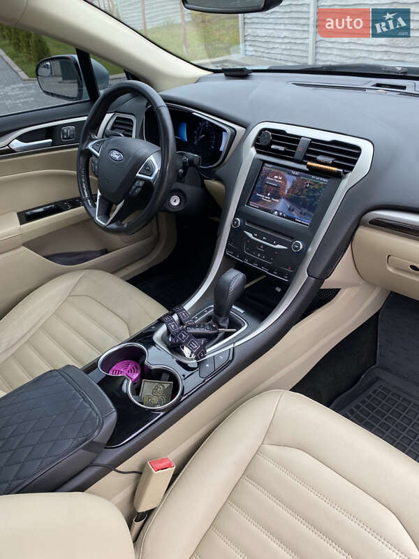 Седан Ford Fusion 2014 в Тернополі