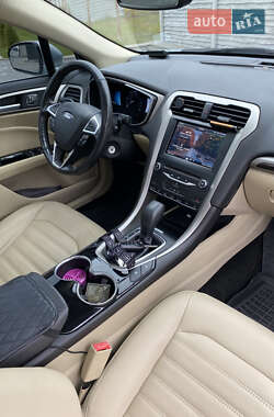 Седан Ford Fusion 2014 в 