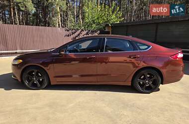 Седан Ford Fusion 2016 в 