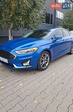 Седан Ford Fusion 2018 в 
