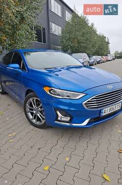Седан Ford Fusion 2018 в 
