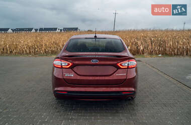 Седан Ford Fusion 2014 в 