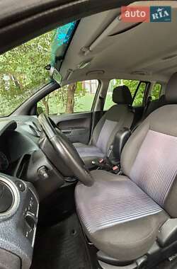 Хэтчбек Ford Fusion 2008 в 