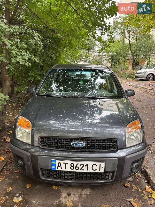 Хэтчбек Ford Fusion 2008 в 
