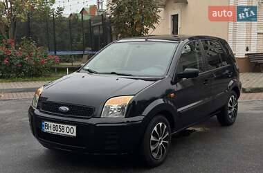 Хэтчбек Ford Fusion 2006 в 