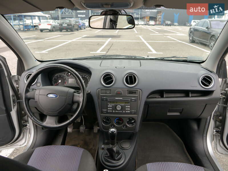 Хетчбек Ford Fusion 2008 в Києві